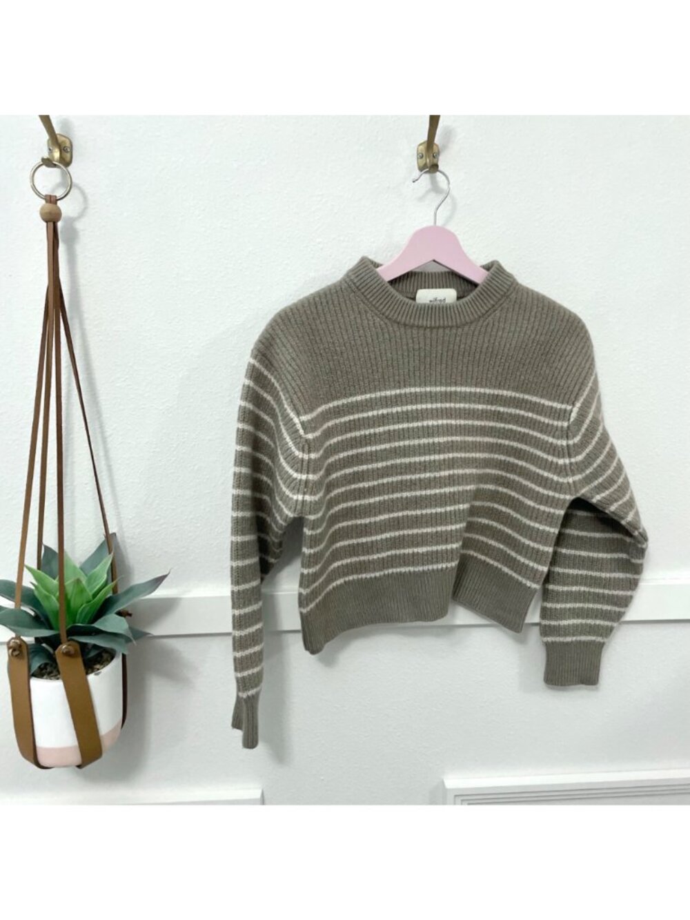 Aritzia Wilfred Maria Merino Wool Pullover Crewneck Striped Sweater Size M - Picture 2 of 6
